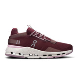 Women's On Cloudnova 2 active lifestyle sneakers, featuring sleek design and breathable material, in a dynamic running pose.