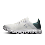 Men's On Cloud 6 Coast running shoes from Active Life collection, featuring lightweight design and supportive cushioning.