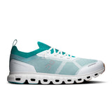Men's On Cloud 6 Versa active life sneakers in black with cushioned soles and sleek design, tailored for active lifestyle.