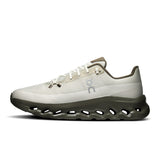 Men's On Cloudtilt Active Life sneakers in black with white accents, featuring breathable mesh and cushioned soles for comfort.