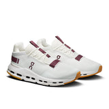Men's On Cloudnova 2 active lifestyle sneakers in gray with white accents, featuring modern athletic design and breathable mesh uppers.