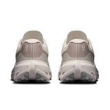 Women's On Cloudvista 3 trail running shoes with lightweight design and durable outsole, suitable for outdoor trail running.