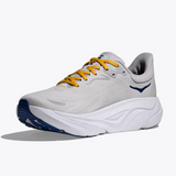 Men's Hoka Arahi 8 running shoes in Stardust Cosmic Grey with D-width, featuring breathable mesh upper and cushioned sole.