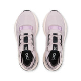 Women's On Cloudnova 2 active lifestyle shoes with sleek design and cushioned soles, ideal for running and casual wear.